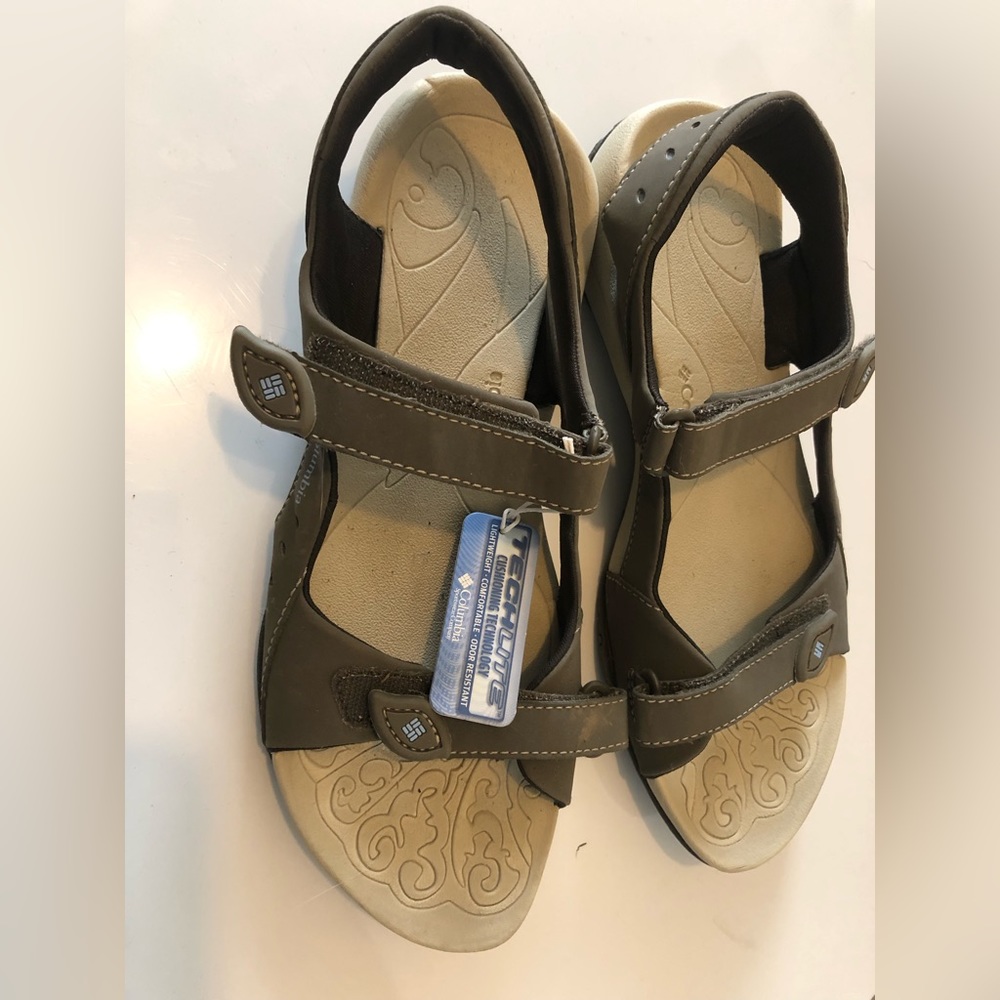 Columbia sandals NWT